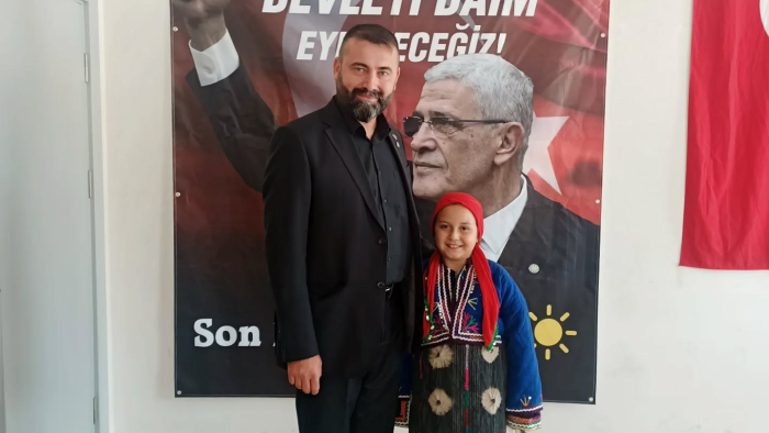 İYİ PARTİLİ ERDÖNMEZ’DEN SERT TEPKİ: "TÜRK BAYRAĞINA EL UZATANIN KARŞISINDA TÜRK MİLLETİ VARDIR!"